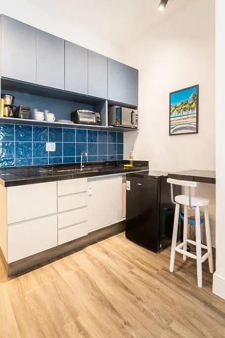 Estudio moderno e confortável a 250m da praia e metro-1